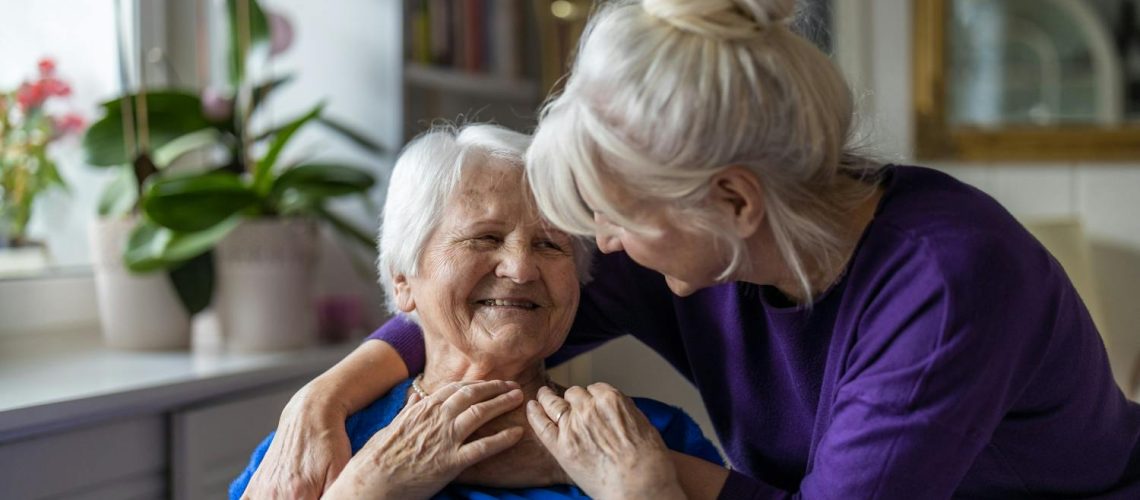 Faut-il mentir à une personne qui a Alzheimer ou la confronter à la réalité ?